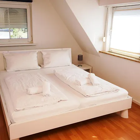 بيت للعطل Gemuetliches Haus Mit Grossem Traumhaften Garten