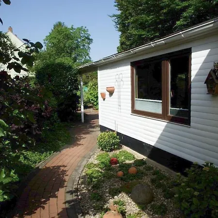 Gemuetliches Haus Mit Grossem Traumhaften Garten * Bremen