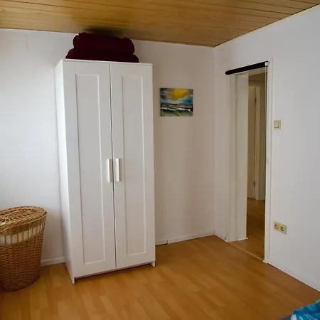 Gemuetliches Haus Mit Grossem Traumhaften Garten *
