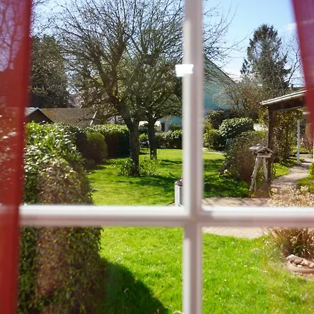 Gemuetliches Haus Mit Grossem Traumhaften Garten *