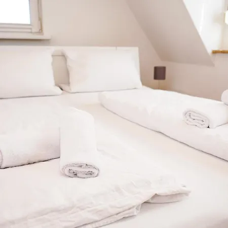 Gemuetliches Haus Mit Grossem Traumhaften Garten 펜션