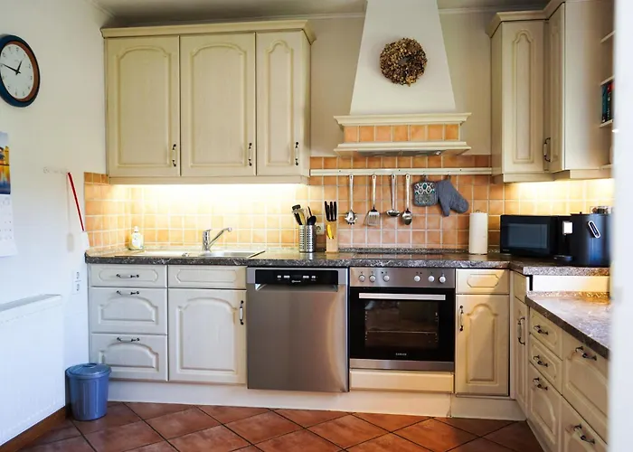 Gemuetliches Haus Mit Grossem Traumhaften Garten Hébergement de vacances