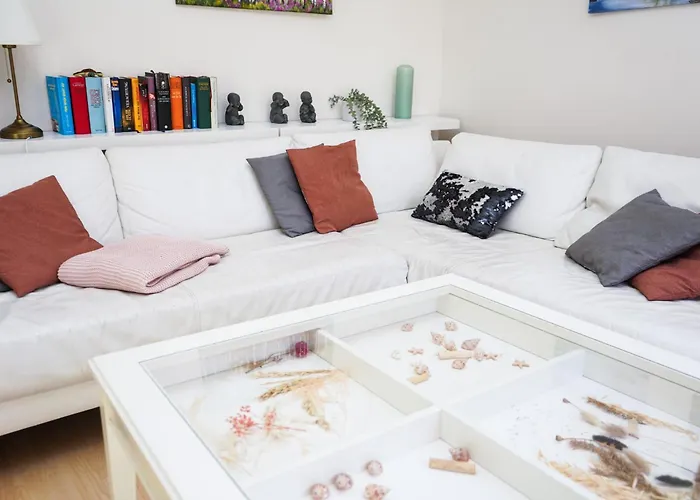 Gemuetliches Haus Mit Grossem Traumhaften Garten *